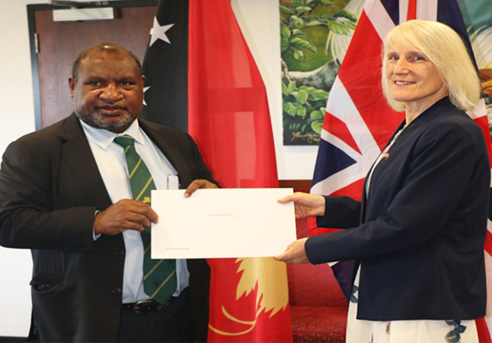Prime Minister formally Welcomes New British High Commissioner to Papua New Guinea